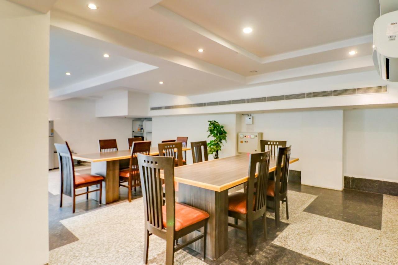 首都o 76124加根酒店 新德里 外观 照片